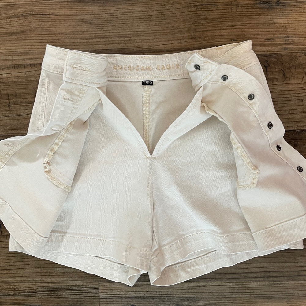 American Eagle Outfitters High Waist Cream Skort - Picture 6 of 8